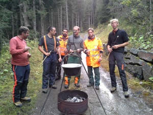 Waldfondue Tschappina GR.jpg